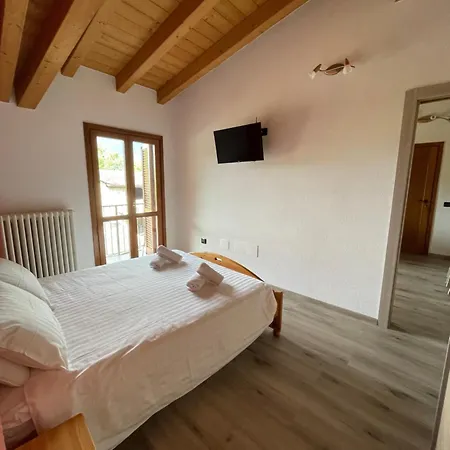 Orobie Apartment *
